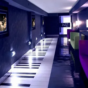hotel-gio-wine-e-jazz-area.hotels-perugia.com/